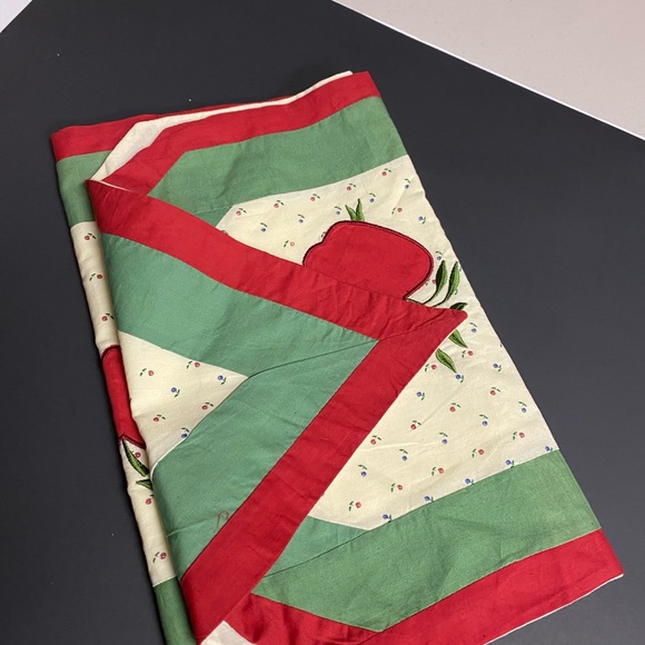 Home interiors & Gifts Table Runner Apples pattern - Picture 6 of 14